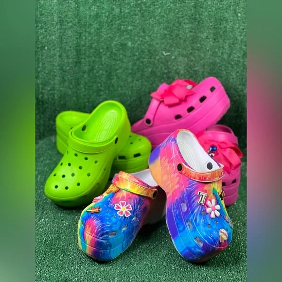 Wedge Clogs bundle - Picture 5 of 10